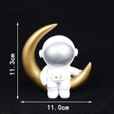 Astronaut - gold mask (Clay)
